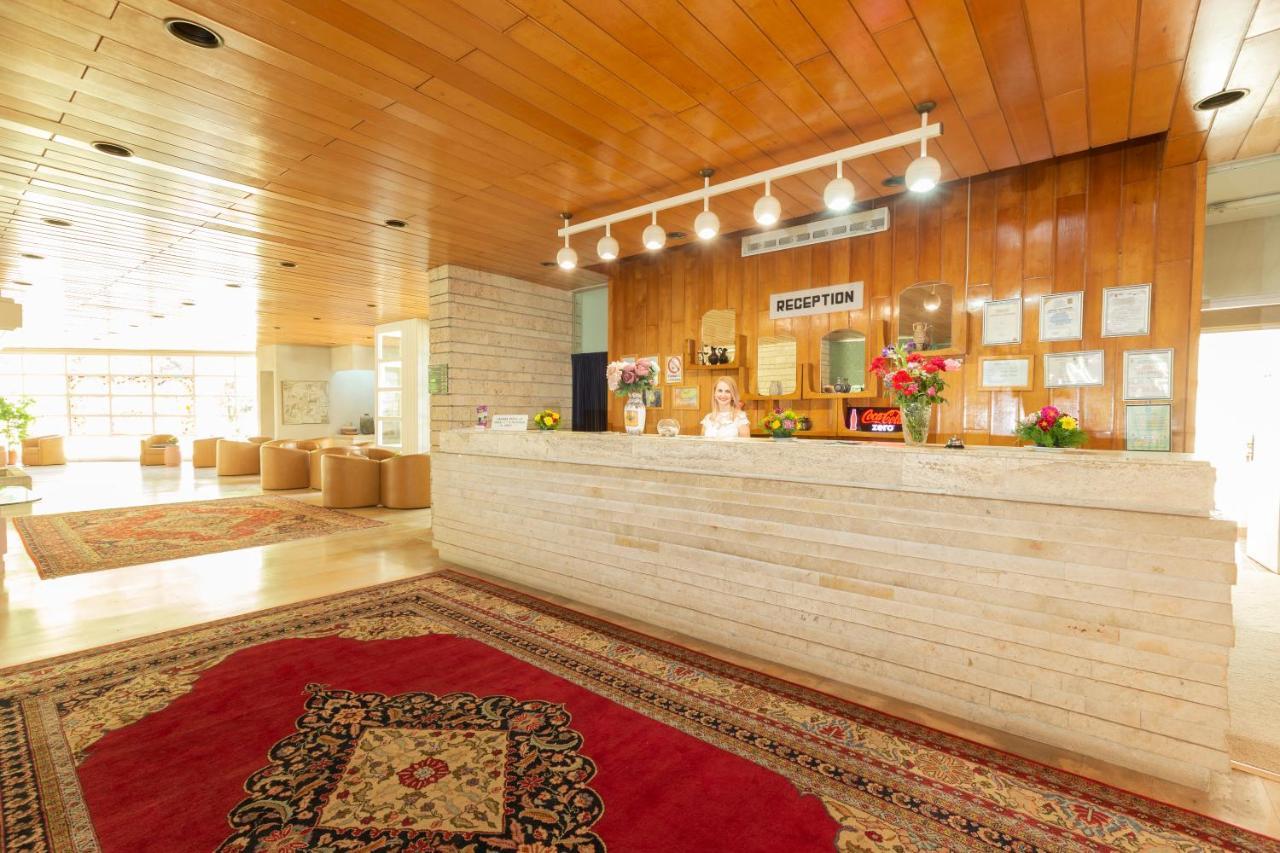 נפטון Hotel Dacia מראה חיצוני תמונה