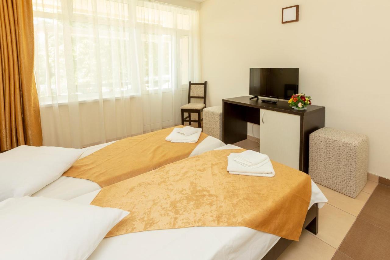 נפטון Hotel Dacia מראה חיצוני תמונה