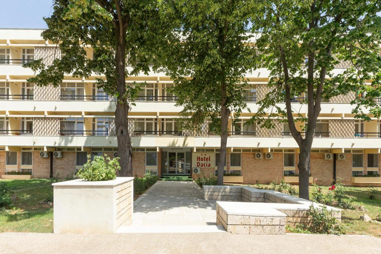 נפטון Hotel Dacia מראה חיצוני תמונה